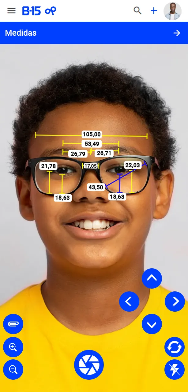 Tome medidas utilizando o pupilometro dentro do B-15 Optidados