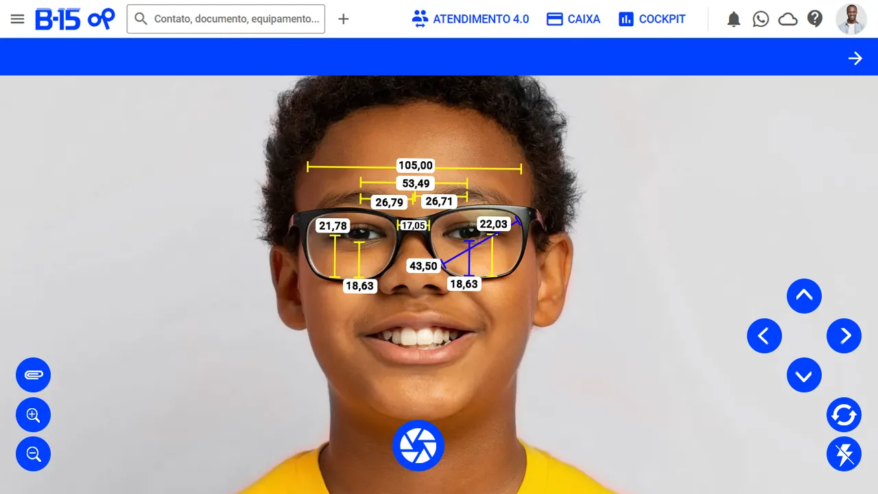 Tome medidas utilizando o pupilometro dentro do B-15 Optidados